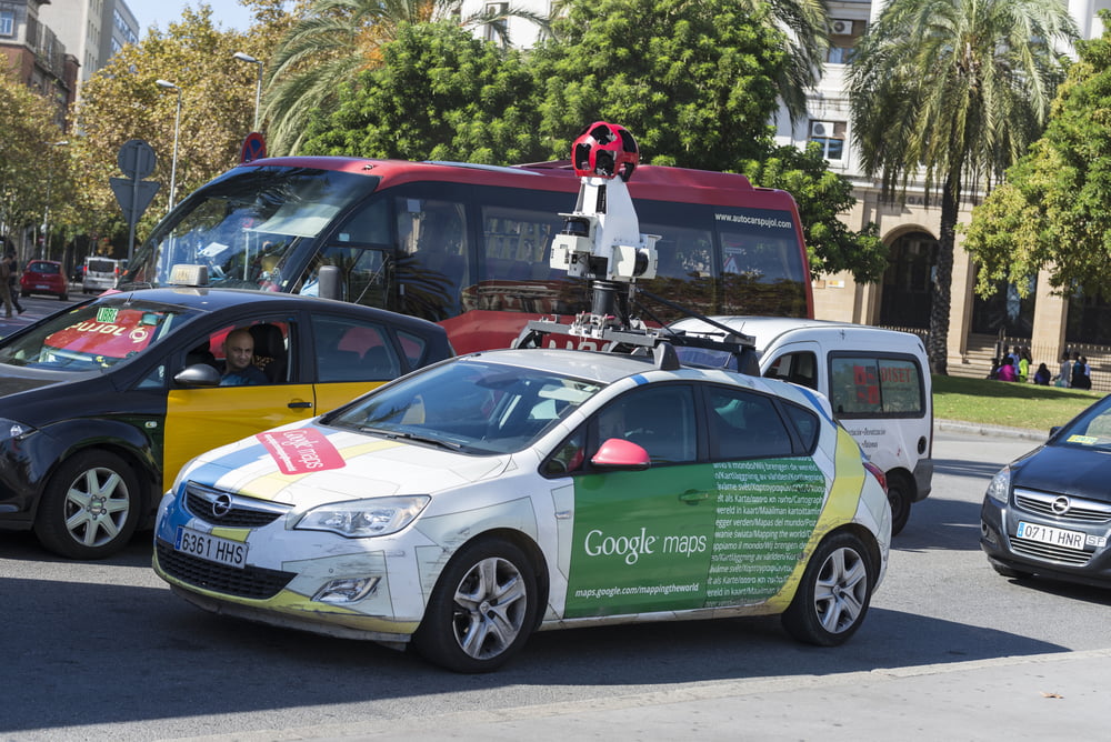 Carro utilizado para captar as imagens do Google Street View, com uma câmera especial, que consegue captar imagens em 360 graus | Google adiciona 77 cidades brasileiras ao Street View